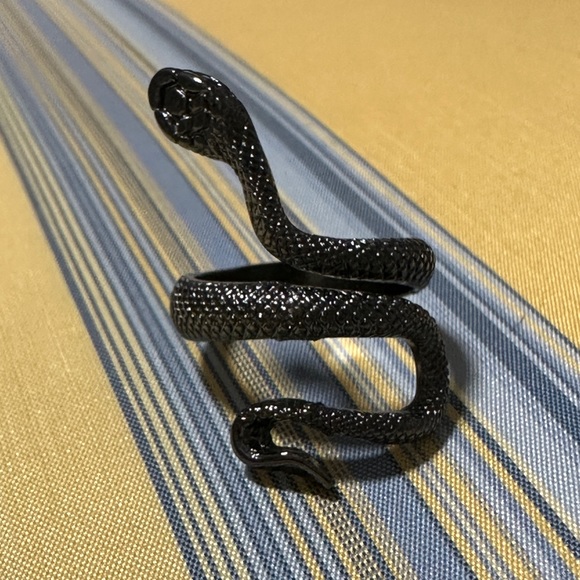 Snake Ring - Picture 2 of 3